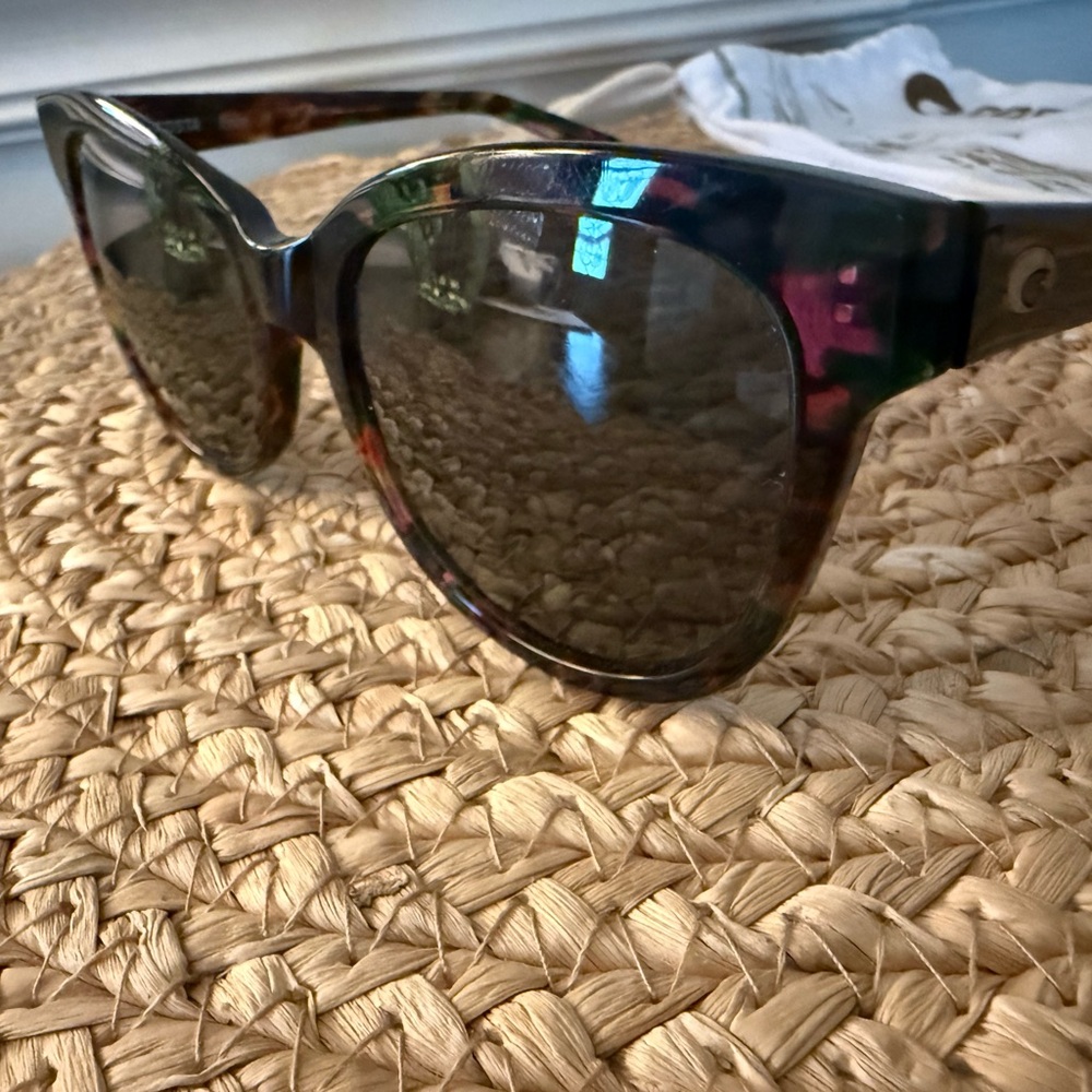 Costa Bimini Sunglasses with Case - Picture 5 of 7